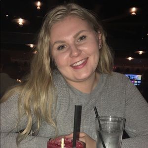 Meet your Posher, Abigail